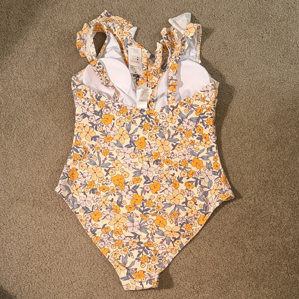 NWT Cupshe Floral Ruffle One Piece (Size L) - Picture 2 of 6